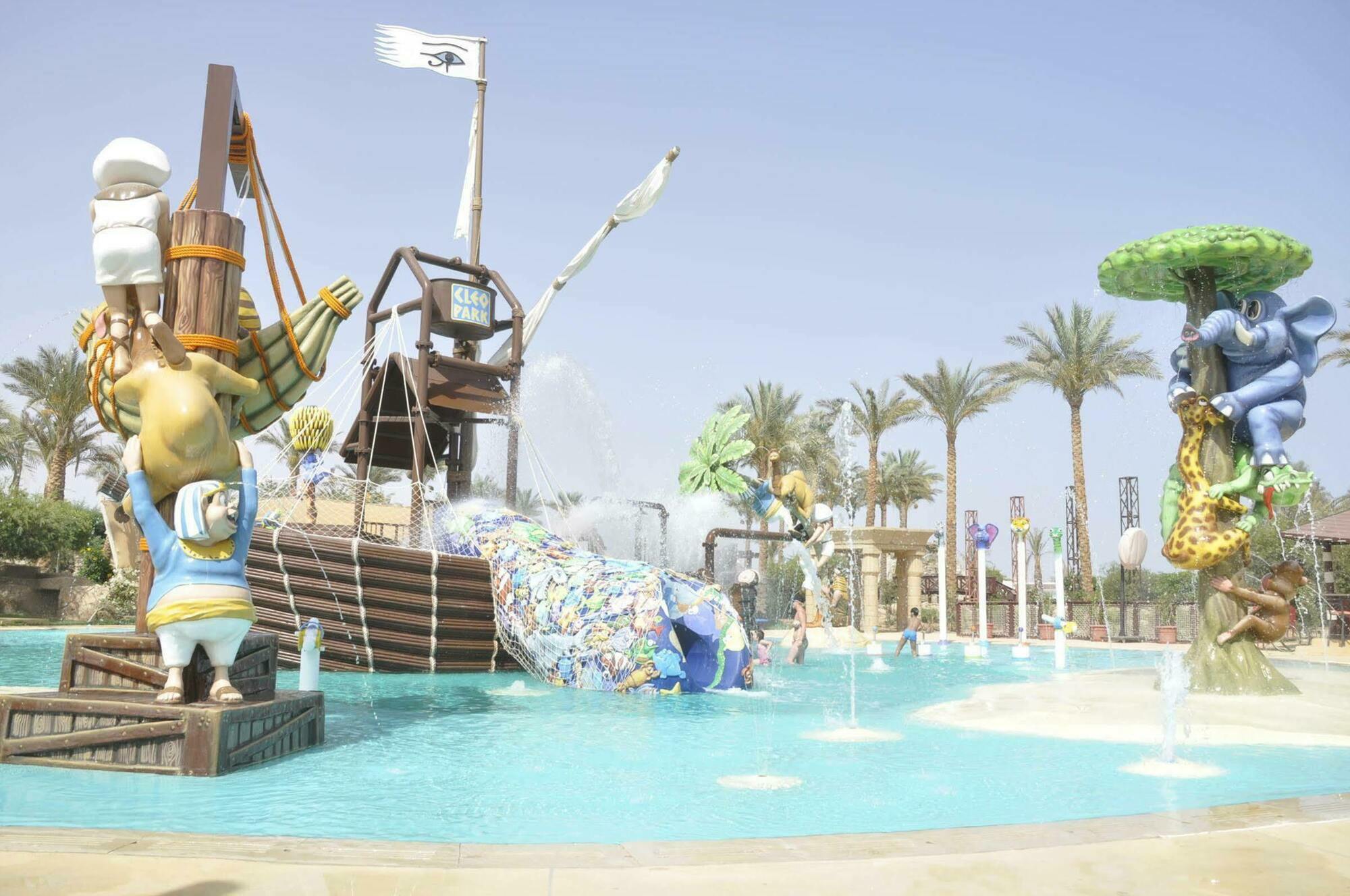 Hotel Jaz Sharm Dreams Exterior foto The park's children's area